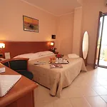 La Bussola Calabria Hotel 3*