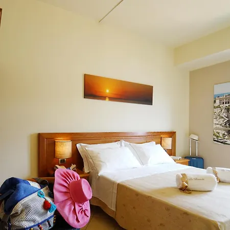 Otel La Bussola Calabria 3*