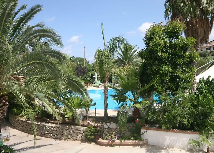 Hotel La Bussola Calabria 3*